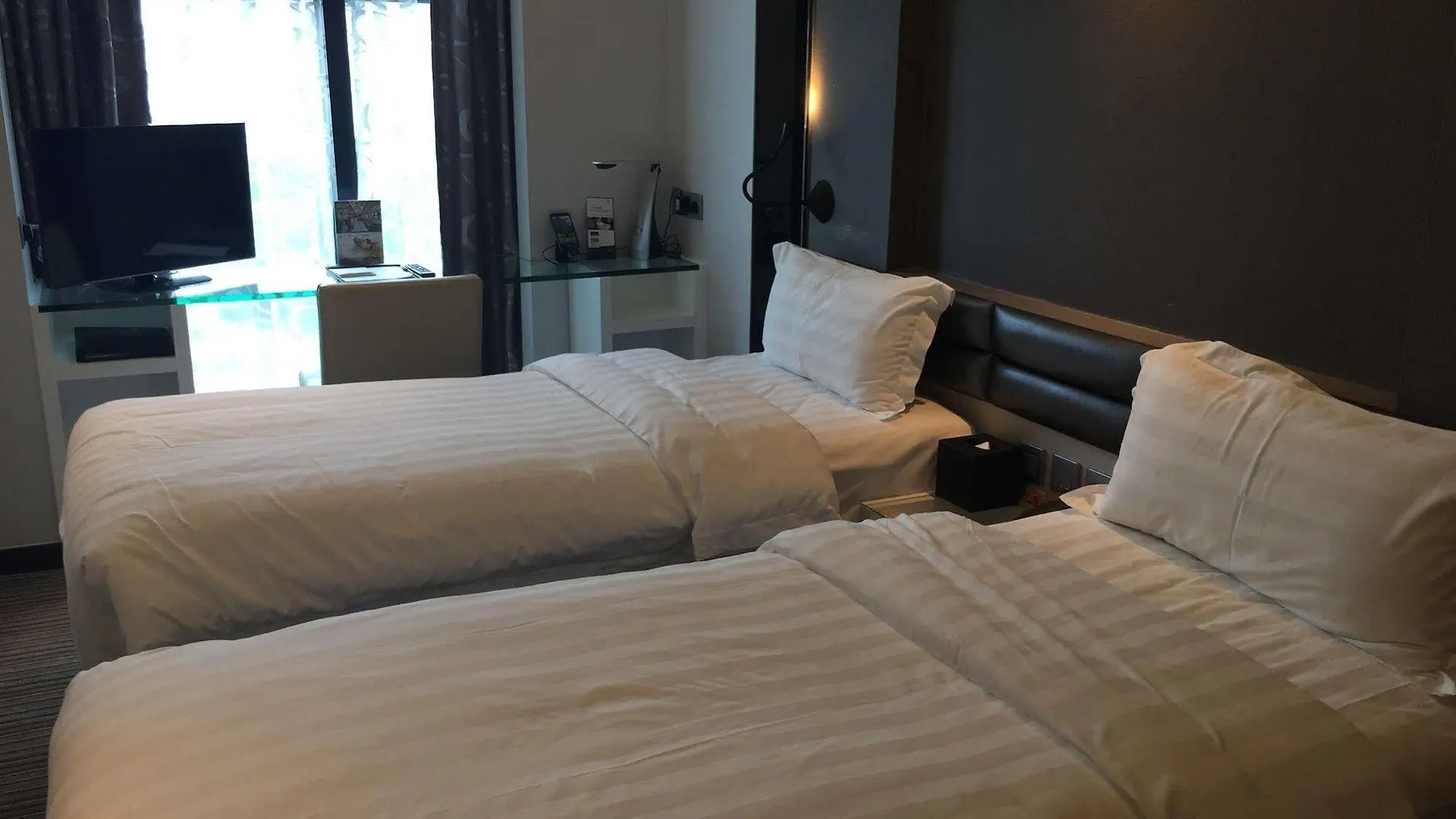 Popway Hotel Hongkong 4*,  China